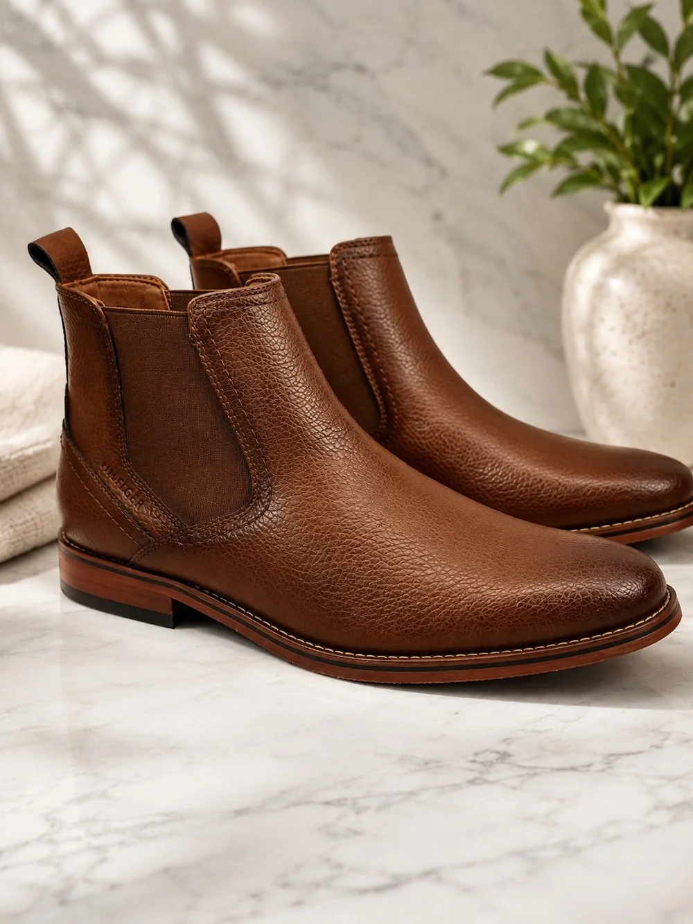 Tommy Hilfiger Berton Chelsea Boots Brown Men's Size 8 NWOB